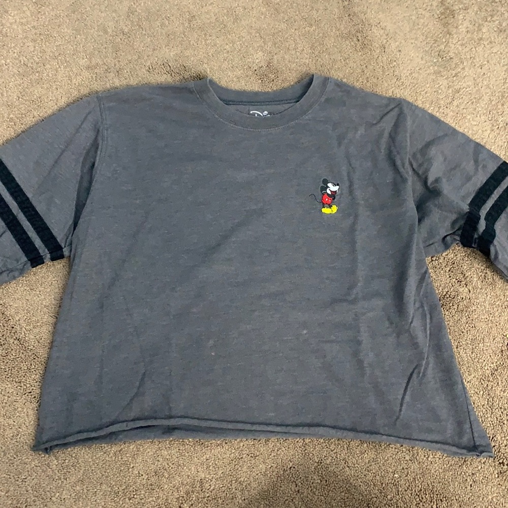 DISNEY dark grey cropped mickey shirt
